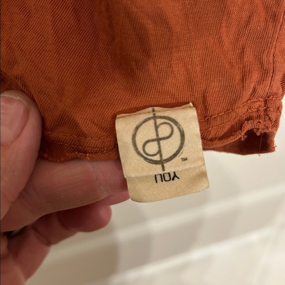 One Golden Thread Tree V Neck - Picture 2 of 6